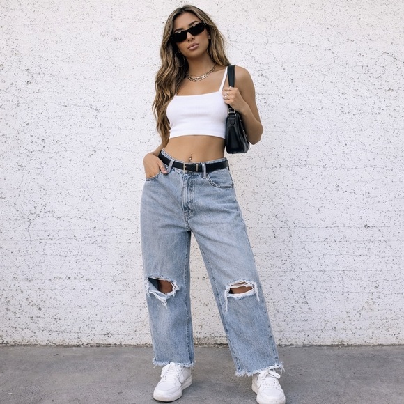 Universal Thread Denim - Universal Thread 90’s Baggy Light Blue Distressed Cropped Jeans Size 12R